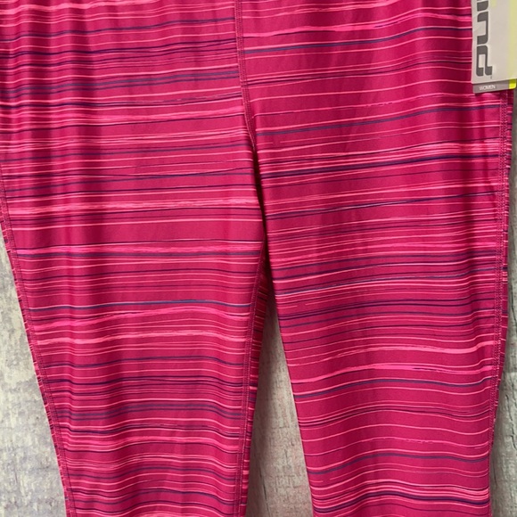- Brand new Woman’s Hind  Athletic Capri leggings. Size Large - Picture 4 of 13